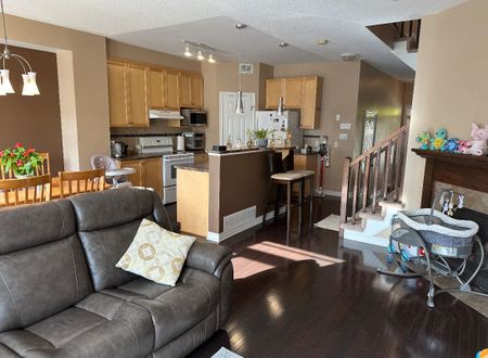 For Lease - 94 SELHURST Avenue, Barrhaven, Ontario - Photo 2