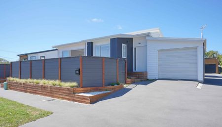 Summer Waves Await - Photo 5