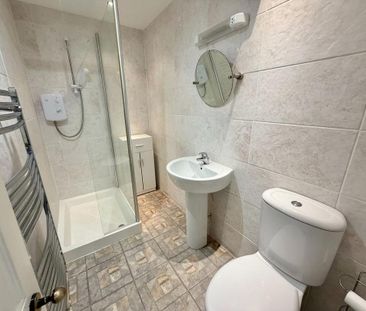 2 bedroom apartment to rent - Photo 2