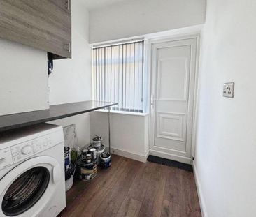 3 bedroom House To Let - Photo 5