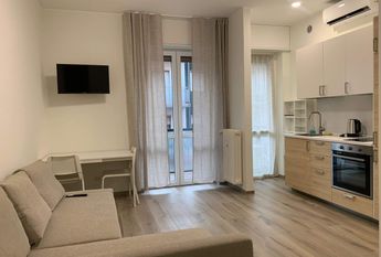 Студия возле метро Bande Nere