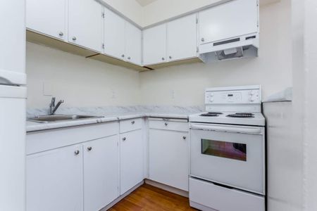 Graveley Apartments - Photo 2