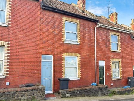 2 bedroom terraced house to rent - Photo 2