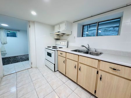 For Lease - 149 Euclid Avenue Unit# Basement, Toronto, Ontario - Photo 3
