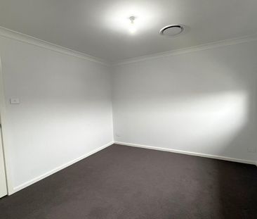 Perfectly Located Family Home Available Now! - Photo 5