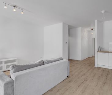 Warszawa, Wilanów, Aleja Rzeczypospolitej - Zdjęcie 2