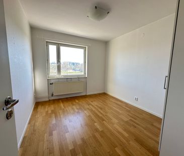 Åragatan 20 – 2 rok (lgh 1103) - Photo 2