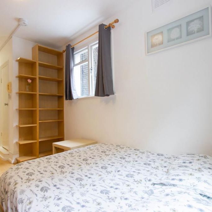 Flat 03 Claverton Street, Pimlico SW1V 3AX - Photo 1