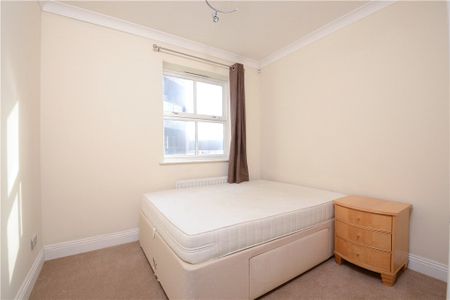 Leathermarket Court, London, SE1 3HS - Photo 2