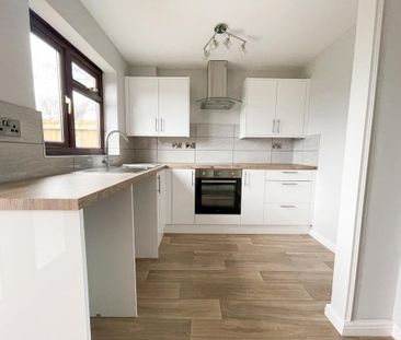 2 bedroom semi-detached house to rent - Photo 5