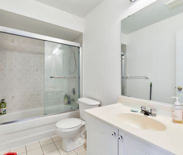 For Lease - 158 Galleria Parkway, Markham, Ontario - Photo 6