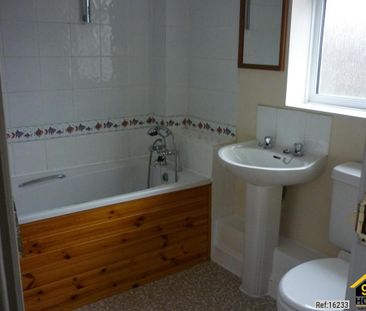 2 bedroom semi-detached house to rent - Photo 6