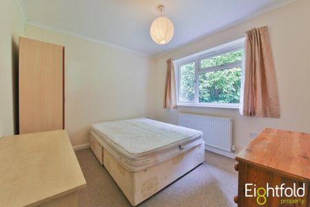 4 bedroom terraced house to rent - Photo 2