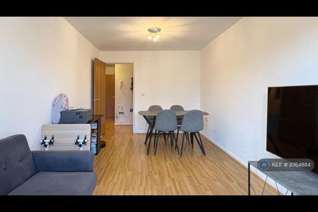 1 bedroom flat to rent - Photo 2