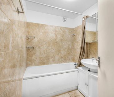 Studio to rent - Photo 6