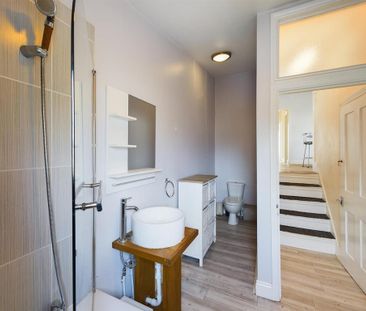 2 bedroom maisonette to rent - Photo 6