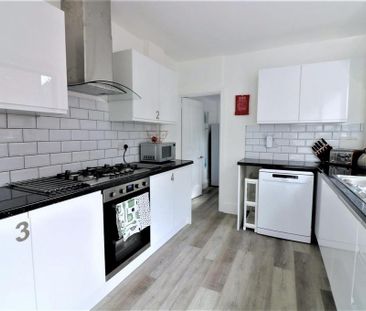 1 bedroom in a house share to rent - Photo 5