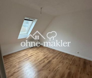 Helle 3-Zimmer-Dachgeschosswohnung in Schweppenhausen – renoviert &... - Photo 2