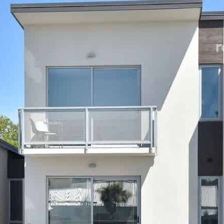 Sunny Furnished Apartment - Photo 1