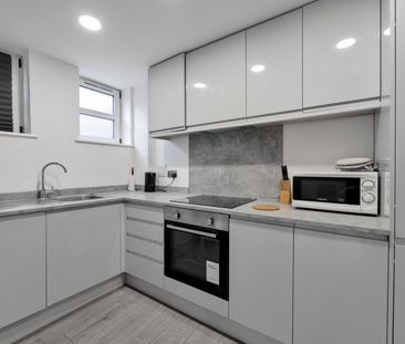 Studio Flat to rent - Anglesea Avenue, London, SE18 - Photo 2