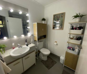 Caulfield East - Photo 6