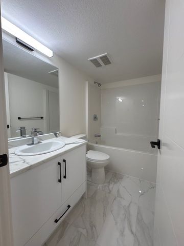 Beautiful Brand New Home – Two Bedrooms One Bath Lower Suite - Photo 5