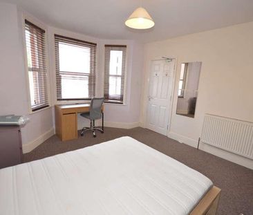 Waterloo Road, Winton, BH9 - Photo 3