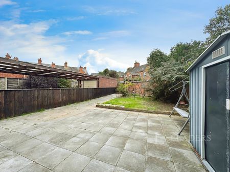 4 bedroom semi-detached to rent Wharncliffe Road, Loughborough - Photo 2