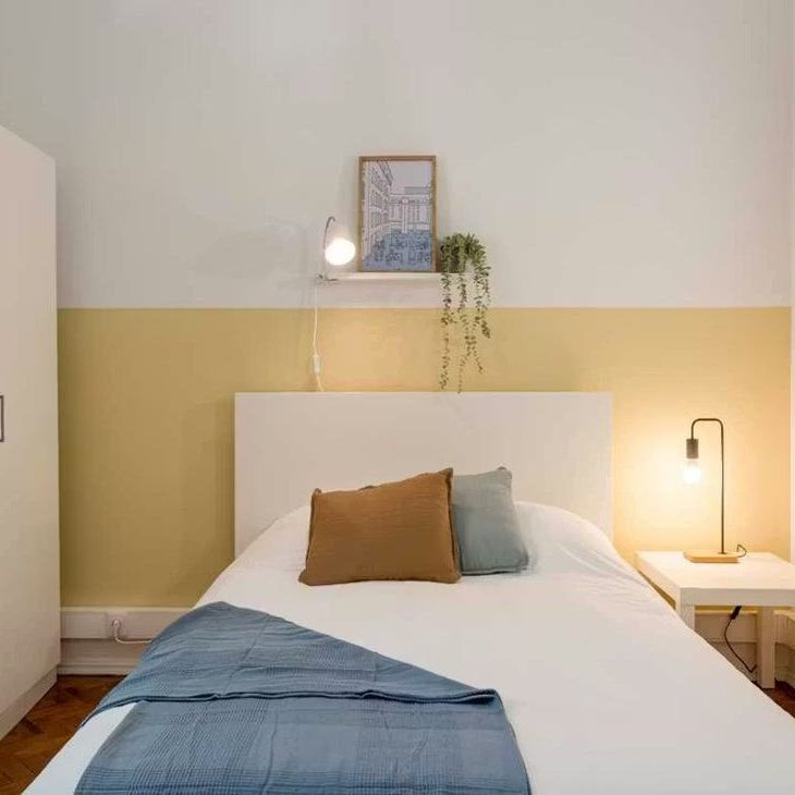 Avenida da Igreja, Lisbon, Lisbon 1700 - Photo 1