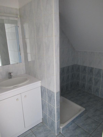 Location Appartement 2 pièces 45m² LA PRIMAUBE 12450 - Photo 3