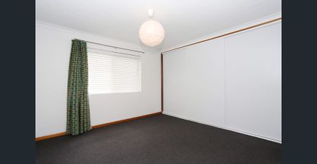 Spacious two bedroom unit with Fabulous River Views and two decks! - Photo 2