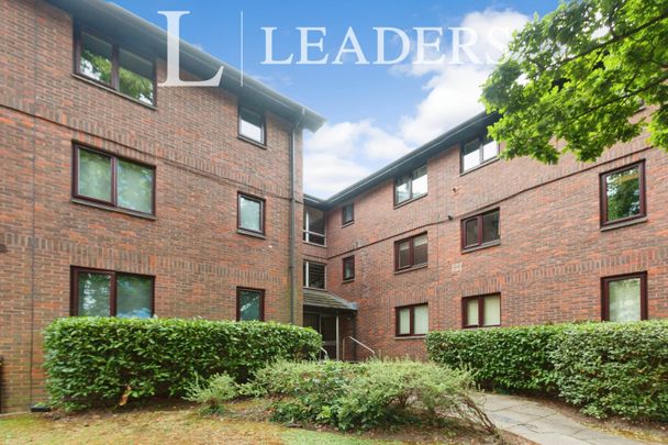 1 bedroom apartment to rent Somerset House, Oriental Road, Woking, GU22 - Photo 1