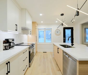 For Lease - 10 Flagstaff Road Unit# Main Floor, Toronto, Ontario - Photo 6