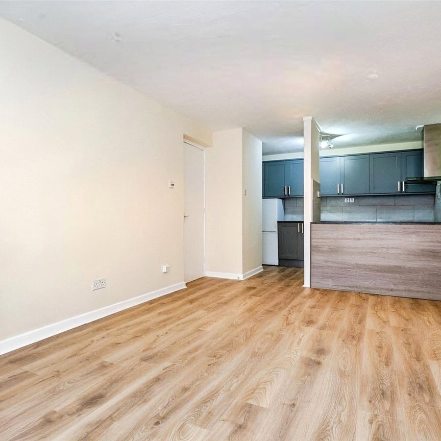 Romana Court, Sidney Road, Staines-upon-Thames, Surrey, TW18 4QJ - Photo 1