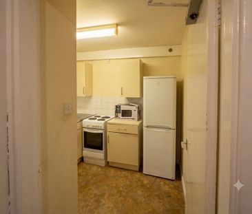 1 bedroom semi-detached house to rent - Photo 5