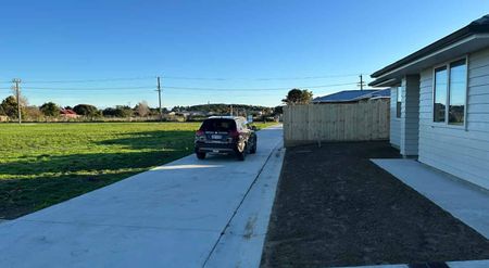 Brand New 3 bedrooms in Otaki - Photo 3