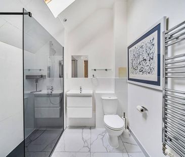 2 bedroom end of terrace house to rent - Photo 3