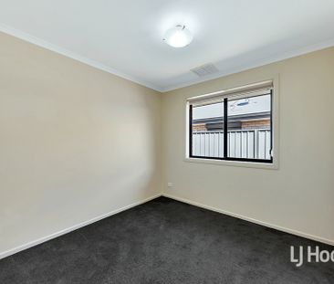 4 Bedroom Family Home! - Photo 2