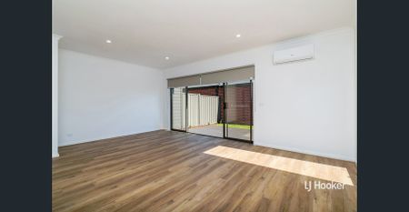 BRAND NEW STYLISH 4 BED HOME - Photo 2