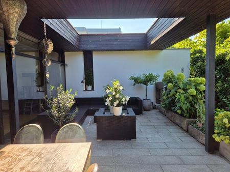 Großzügiger Bungalow mit Gebirgsblick und Außenpool im Herzen von Leonding! 250 m² WNFL, Grund 2.156 m², Doppelgarage! - Foto 5