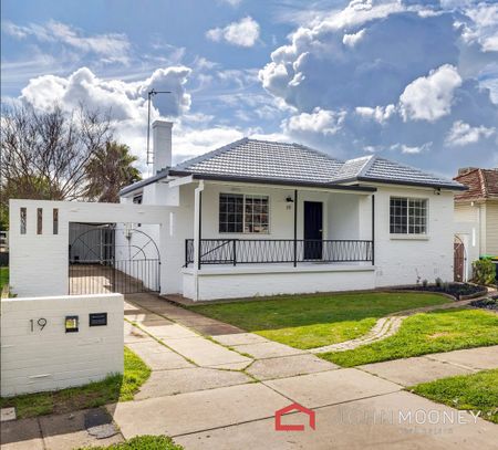 19 Spring Street, Wagga Wagga, NSW 2650 - Photo 3