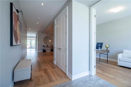 For Lease - 19 SECINARO Avenue, Hamilton, Ontario - Photo 2