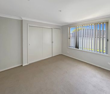 Stylish and Spacious! - Photo 3