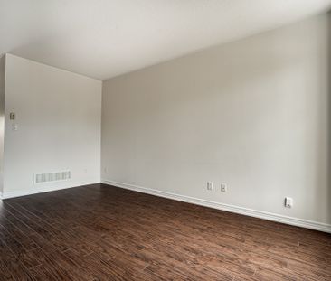 For Lease - 93 Glendarling Crescent, Hamilton, Ontario - Photo 5