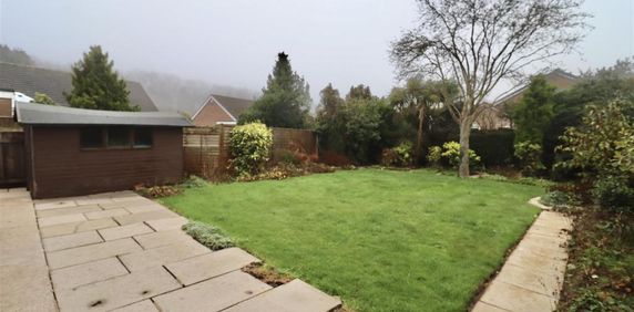 4 bedroom detached house to rent - Photo 2