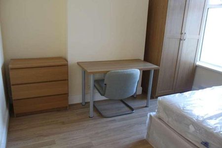 Mackintosh Place, Roath, Cardiff, CF24 - Photo 2