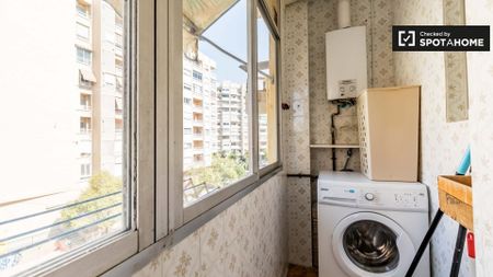 valencia, Valencian Community 46021 - Photo 3