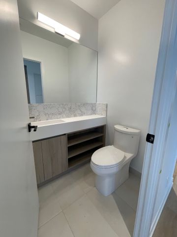 For Lease - 319 Jarvis Street Unit# PH12, Toronto, Ontario - Photo 2