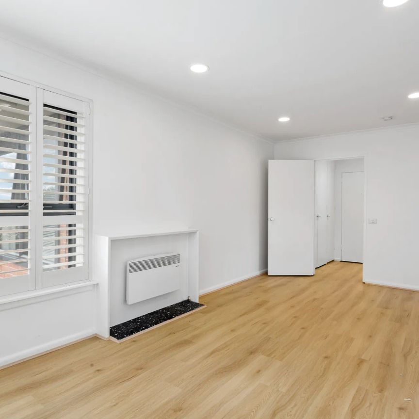 Gorgeous One Bedroom on Kensington! - Photo 1