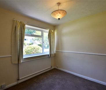 4 bedroom House in Cherrydale Road, Camberley - Photo 4